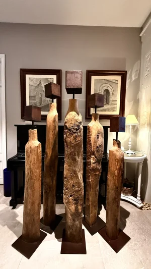 Escultura en madera de Toni Girart Parrino, arte contemporáneo en Mallorca.